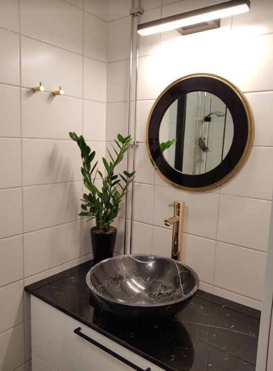 Pesuallas Noro marmori pyöreä malja. Musta marmori