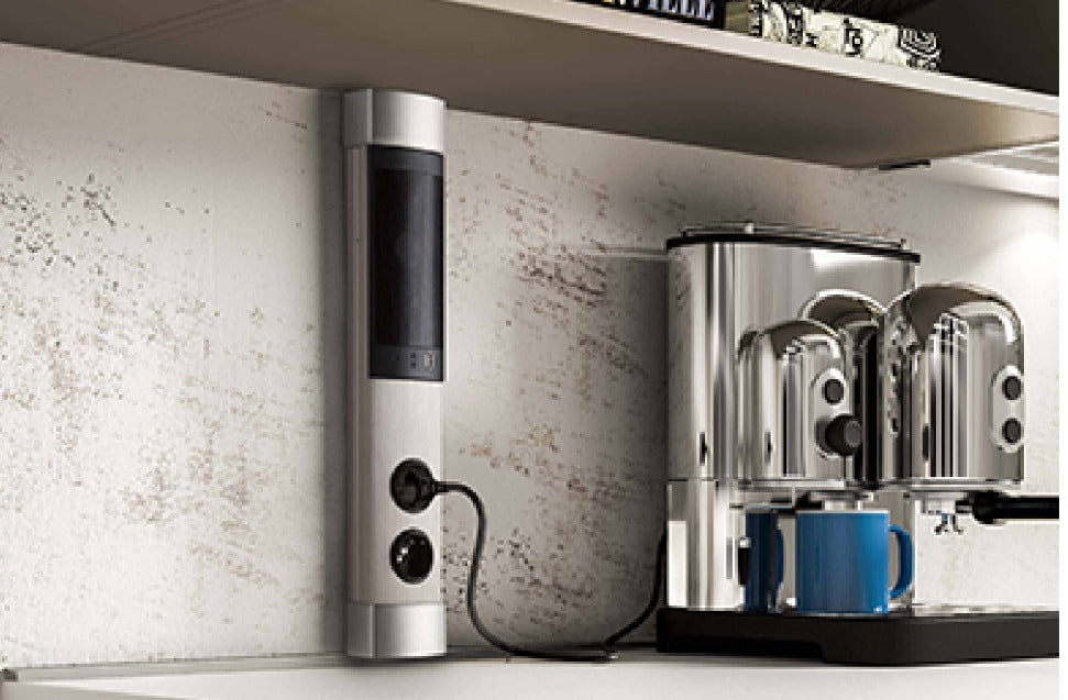 Pistorasia bluetooth-kaiuttimella TOKI, 2 kpl schuko pistorasia ja 1 kpl USB-portti